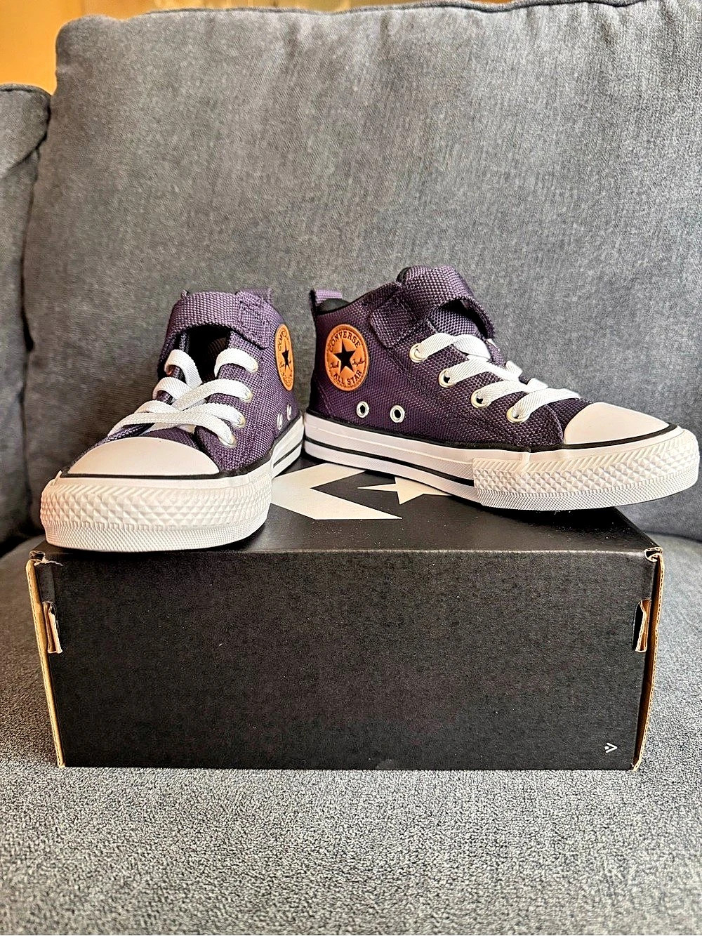 Converse Chuck Taylor All Star Kids Navy & White Sneakers US 13.5 NWT l